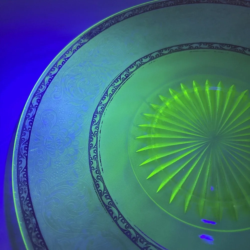 Uranium Starburst Antique Green Glass Etched Gilded Plate